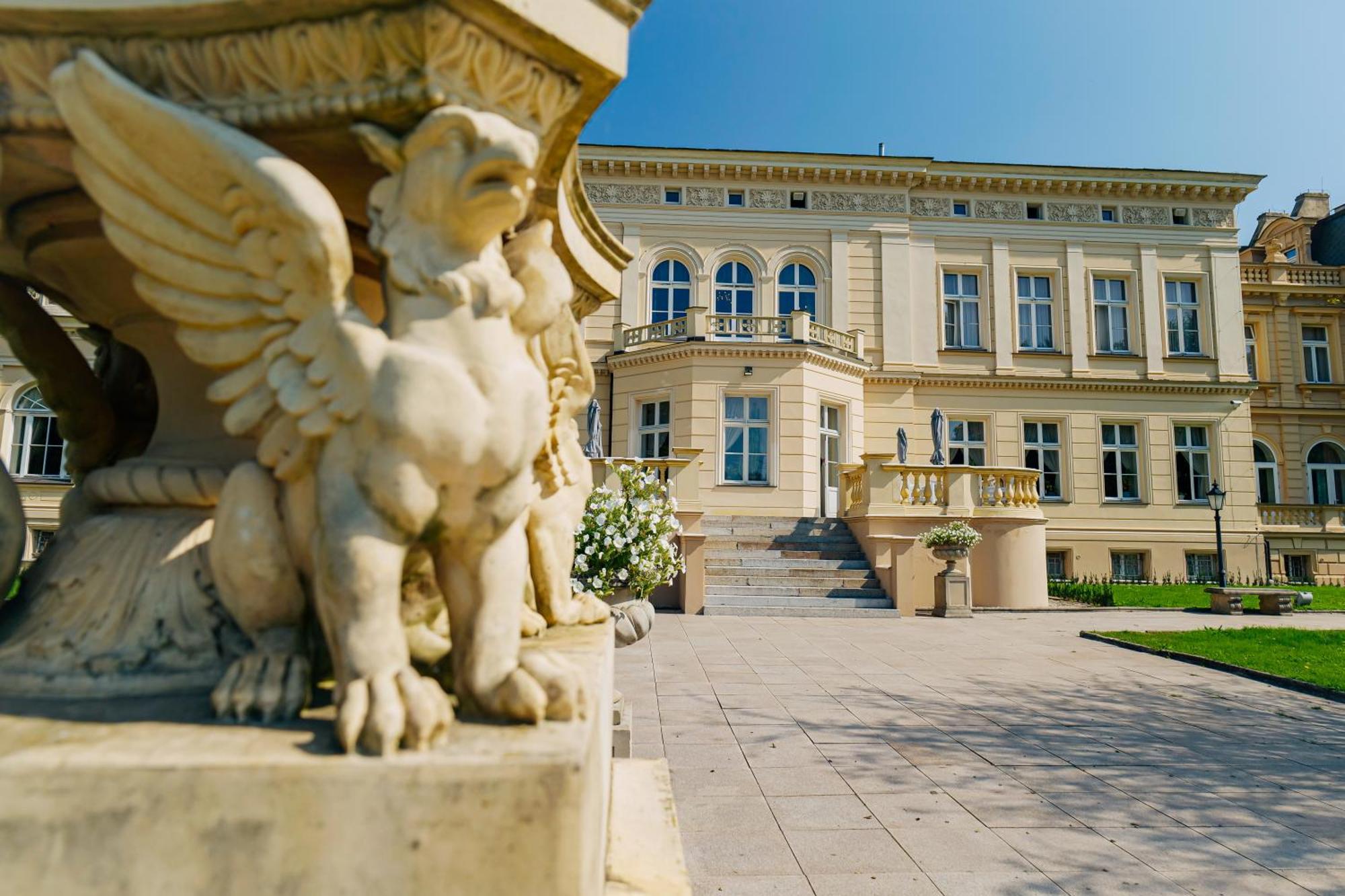 Zespół Pałacowo-Parkowy w Ostromecku Ostromecko Exterior foto