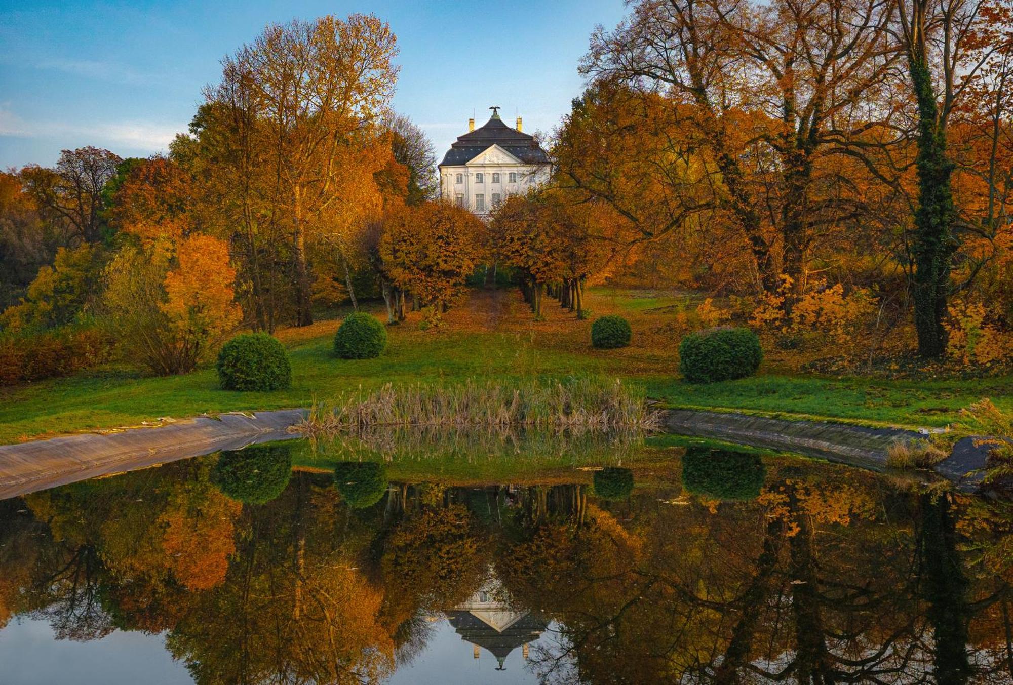 Zespół Pałacowo-Parkowy w Ostromecku Ostromecko Exterior foto