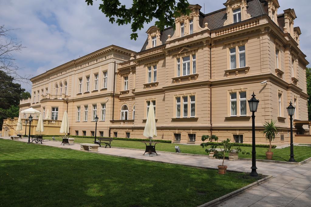 Zespół Pałacowo-Parkowy w Ostromecku Ostromecko Exterior foto